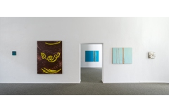 ANDREAS KEIL, O.T., 2020, Öl auf Holz, 21,2 x 19,3 cm; ULRICH WELLMANN, Das Lachen der Malerei, 2022, Öl, Leinwand, 170 x 130 cm; MARIA MAGDALENA Z‘GRAGGEN, #940716 TERRA (Bluish Green Earth from Cyprus One), 2016, Öl auf Holztafel, 127 × 157 cm, #970417 TERRA (Terra Ercolano), 2017, Öl auf Holztafel, 83 × 103 cm; MICHAEL TOENGES, 02-22-32-28, Ölfarbe auf Multiplex, 2022, ca. 36/32 cm, COLORSCAPE II, 2022